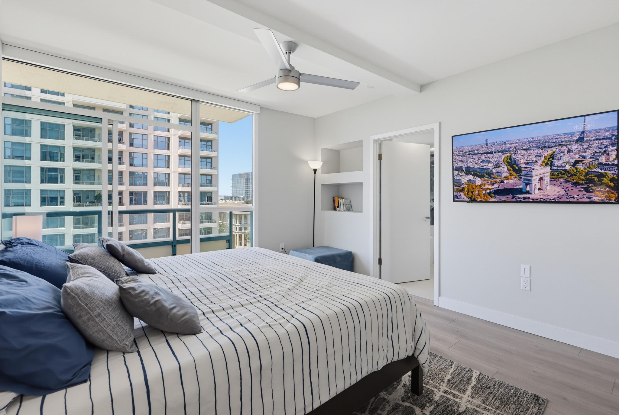 Virtual tour photo 72 of 101 for 555 Front St Unit 804