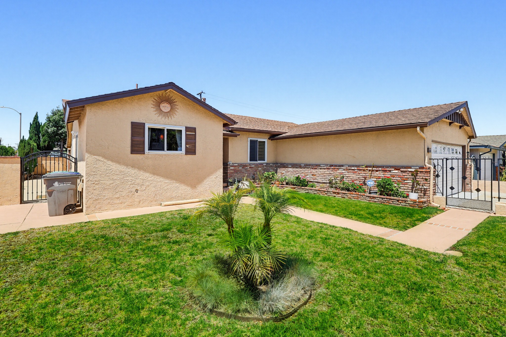 Virtual tour photo 4 of 66 for 555 W Shadwell St
