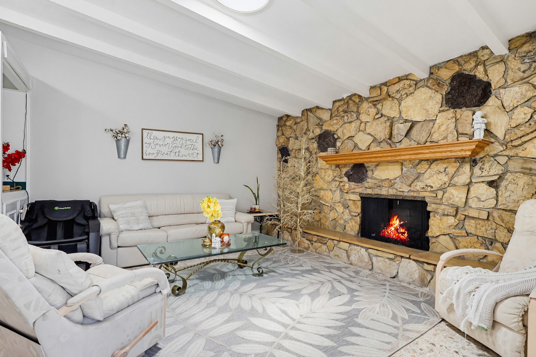 Virtual tour photo 16 of 66 for 555 W Shadwell St