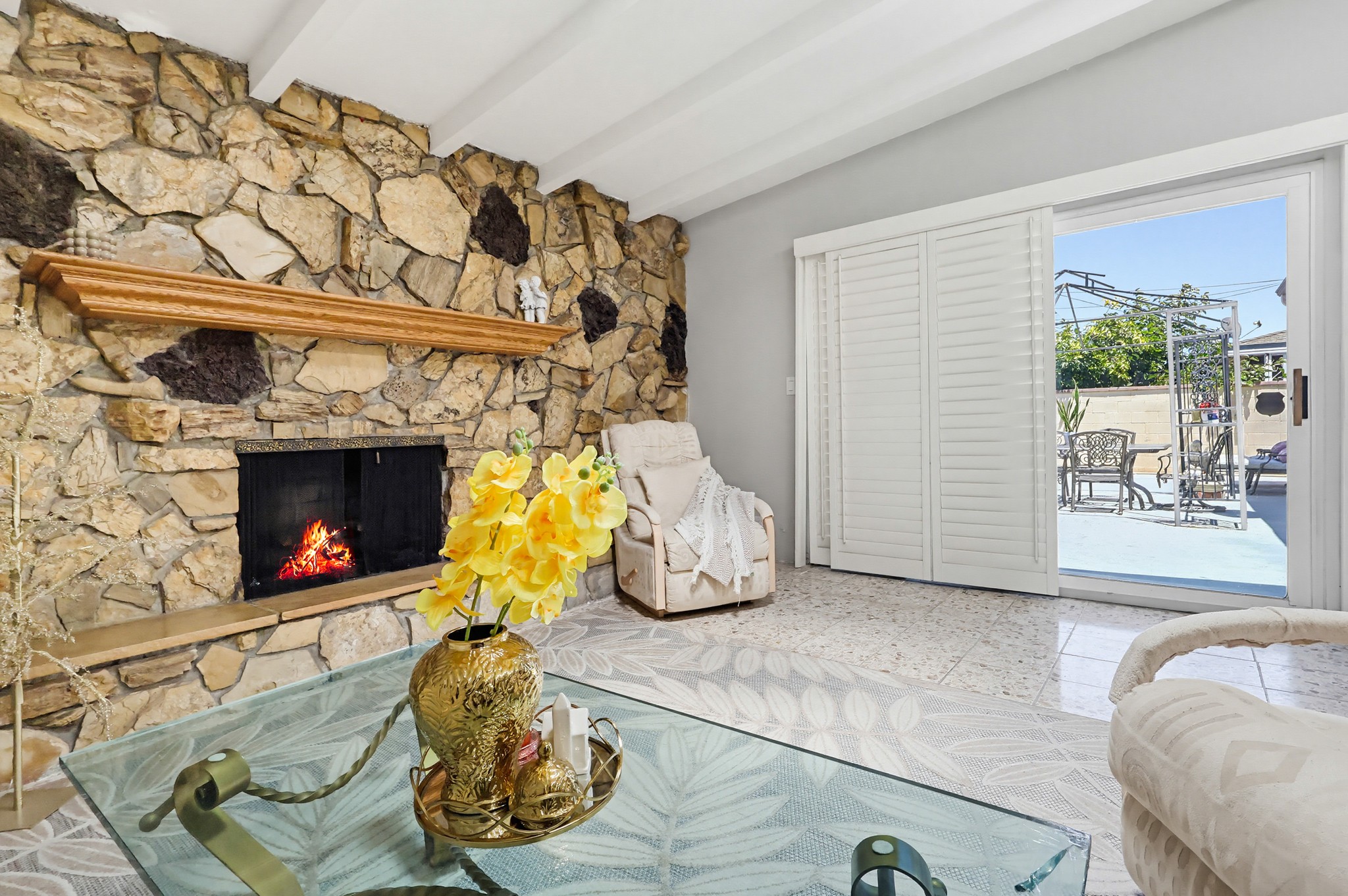 Virtual tour photo 18 of 66 for 555 W Shadwell St