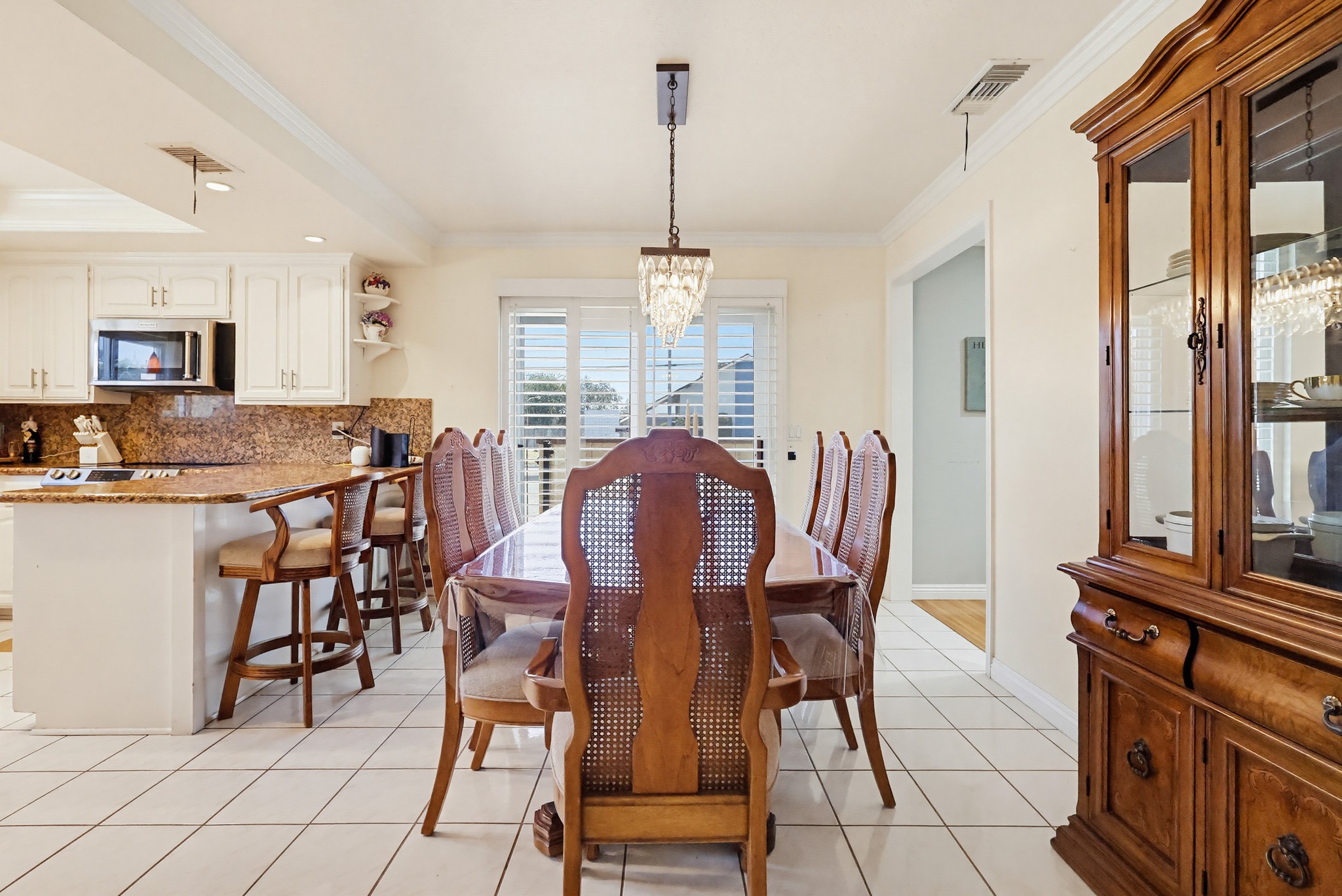 Virtual tour photo 23 of 66 for 555 W Shadwell St