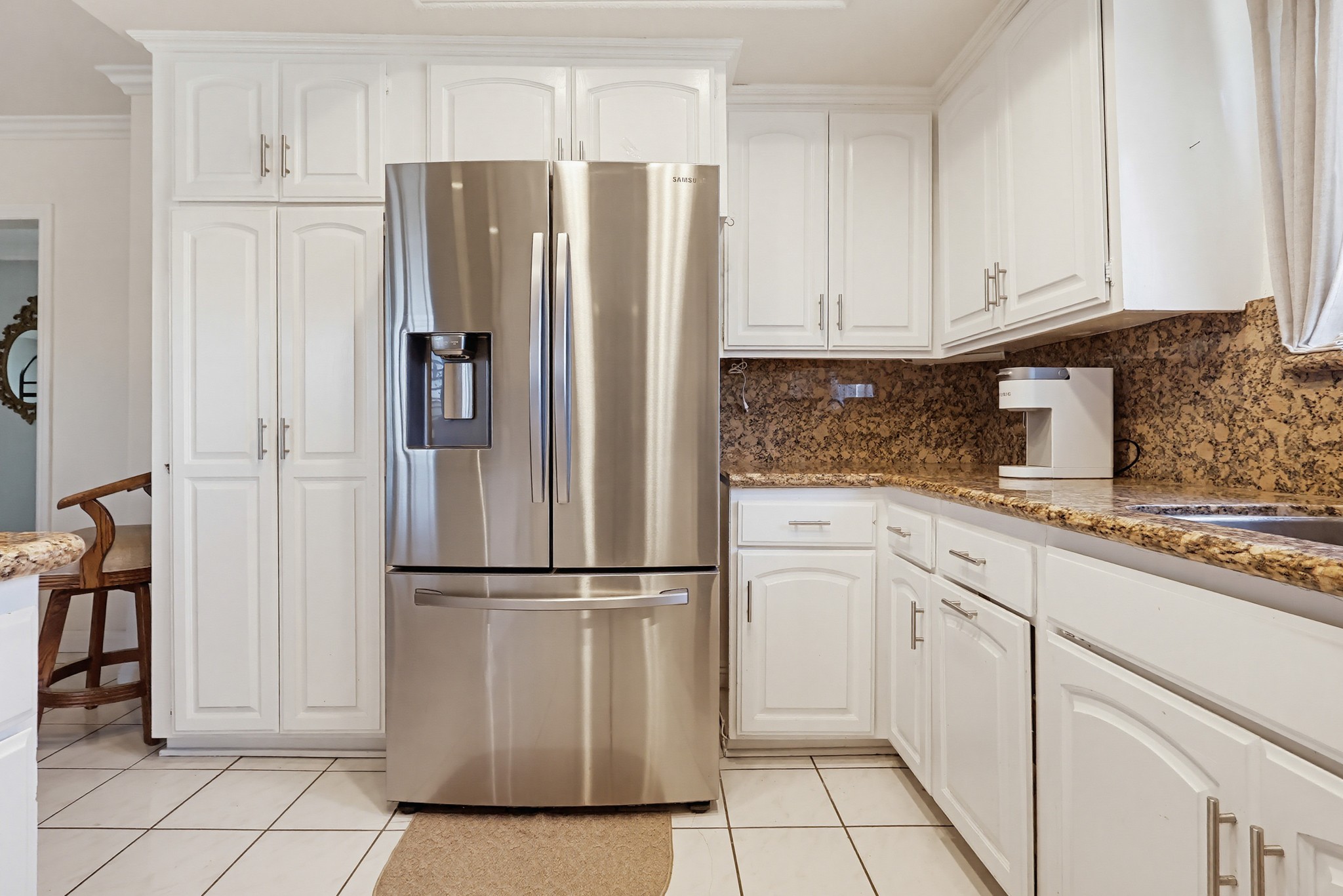 Virtual tour photo 34 of 66 for 555 W Shadwell St