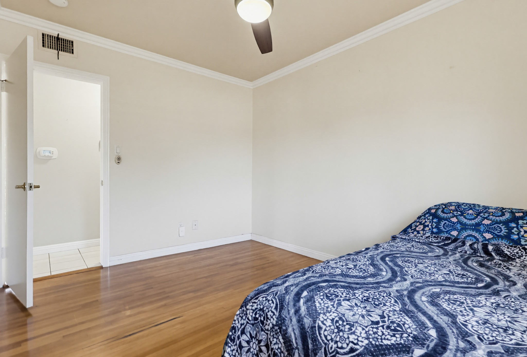 Virtual tour photo 37 of 66 for 555 W Shadwell St