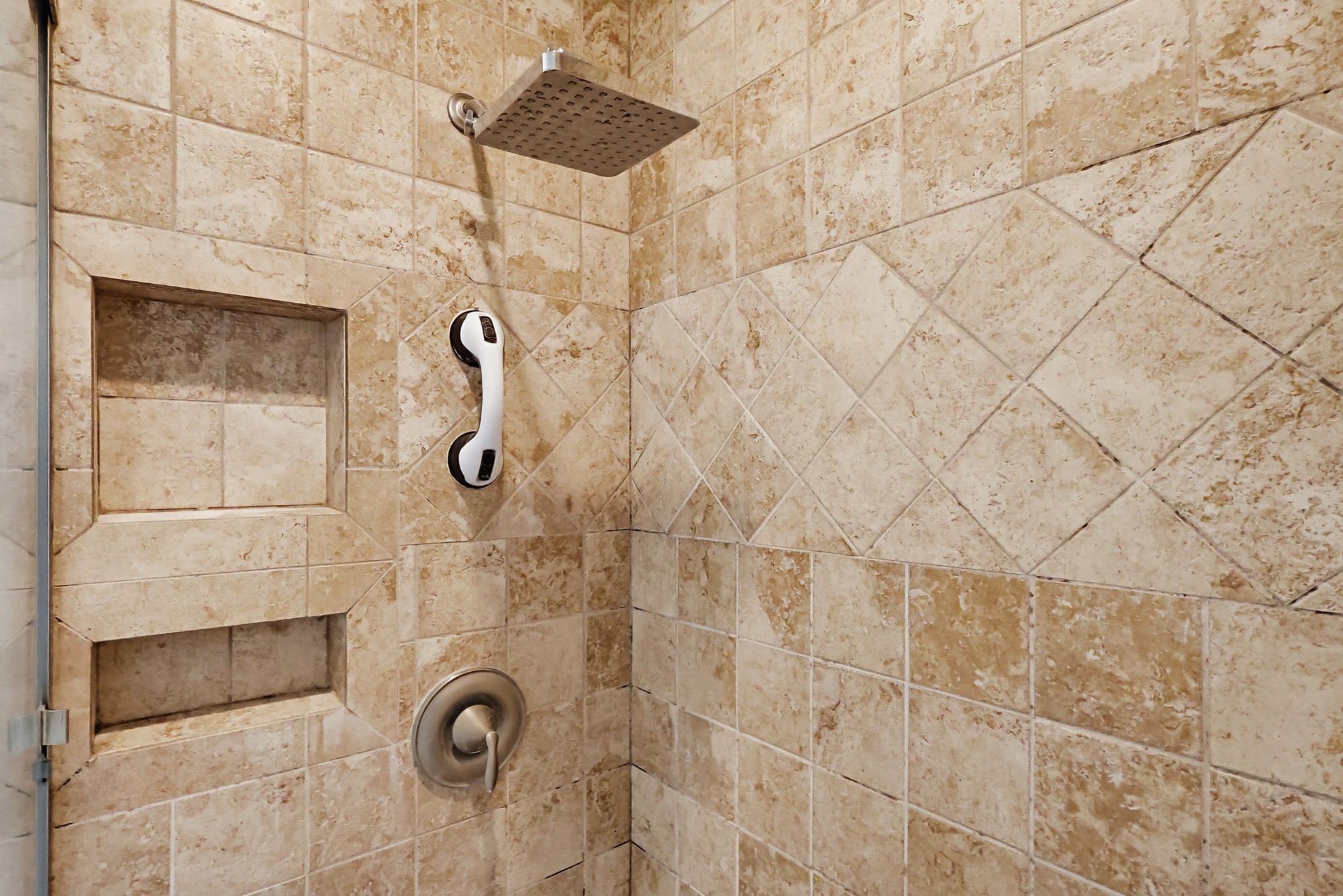 Virtual tour photo 43 of 66 for 555 W Shadwell St