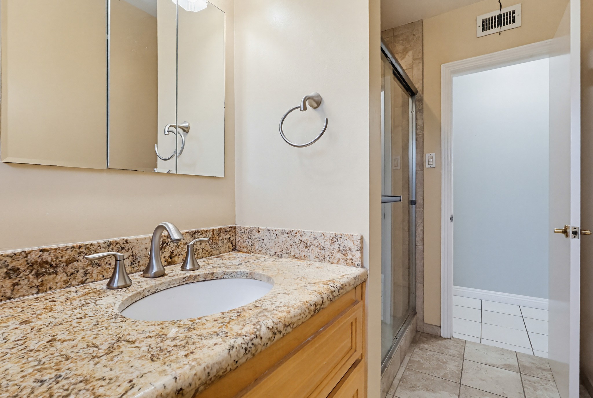 Virtual tour photo 45 of 66 for 555 W Shadwell St
