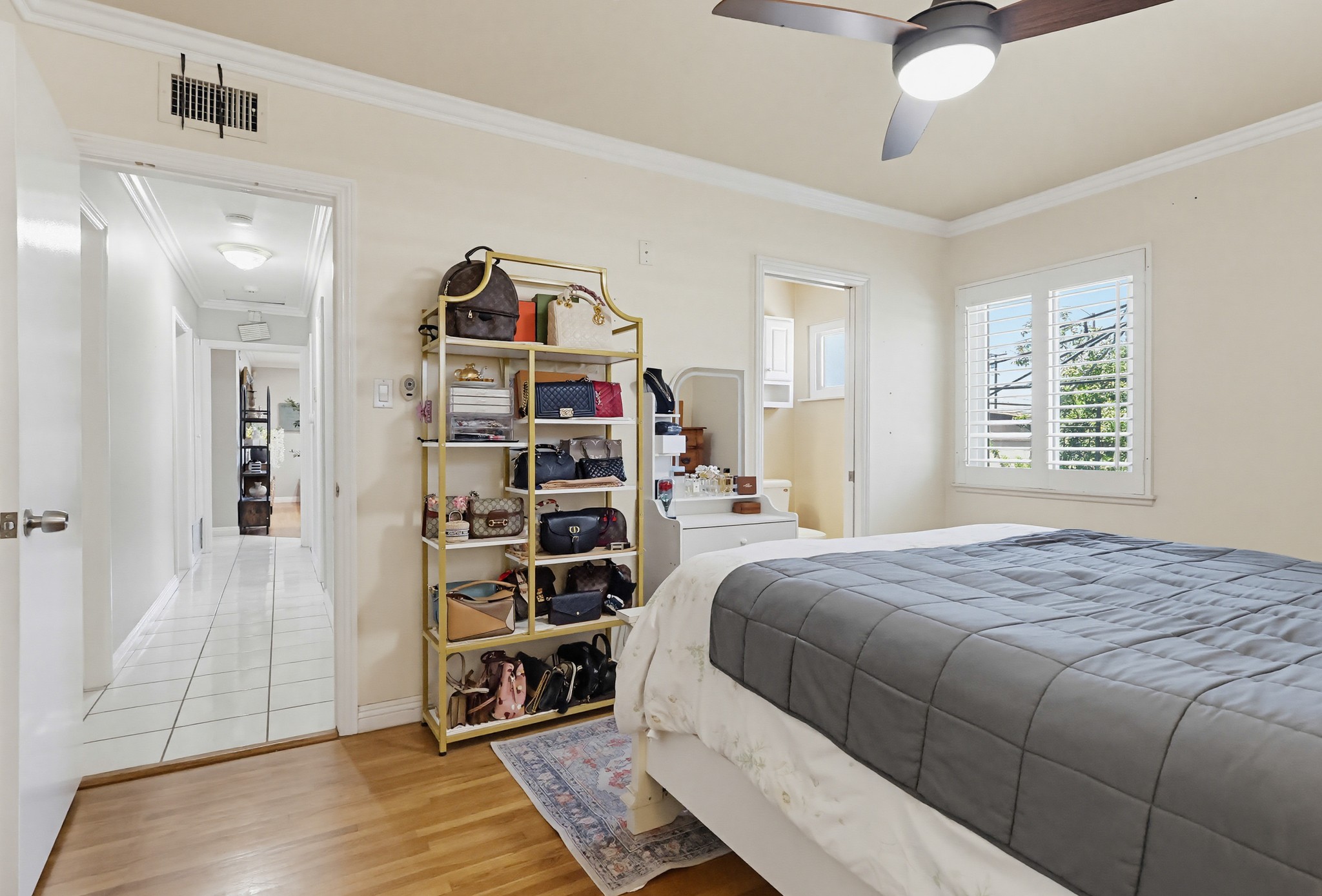 Virtual tour photo 49 of 66 for 555 W Shadwell St