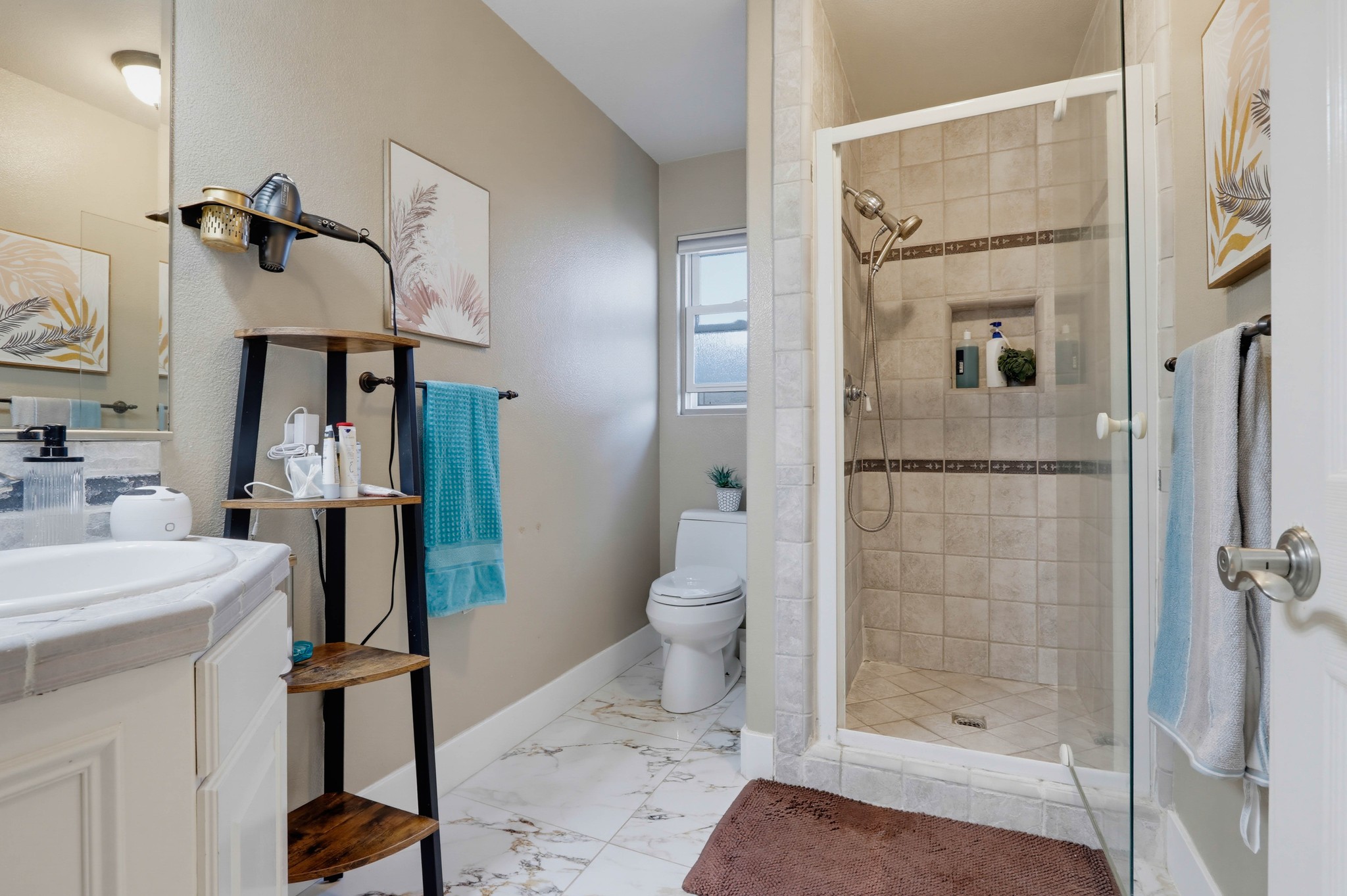 Virtual tour photo 37 of 72 for 5550 E Edgemar Ave