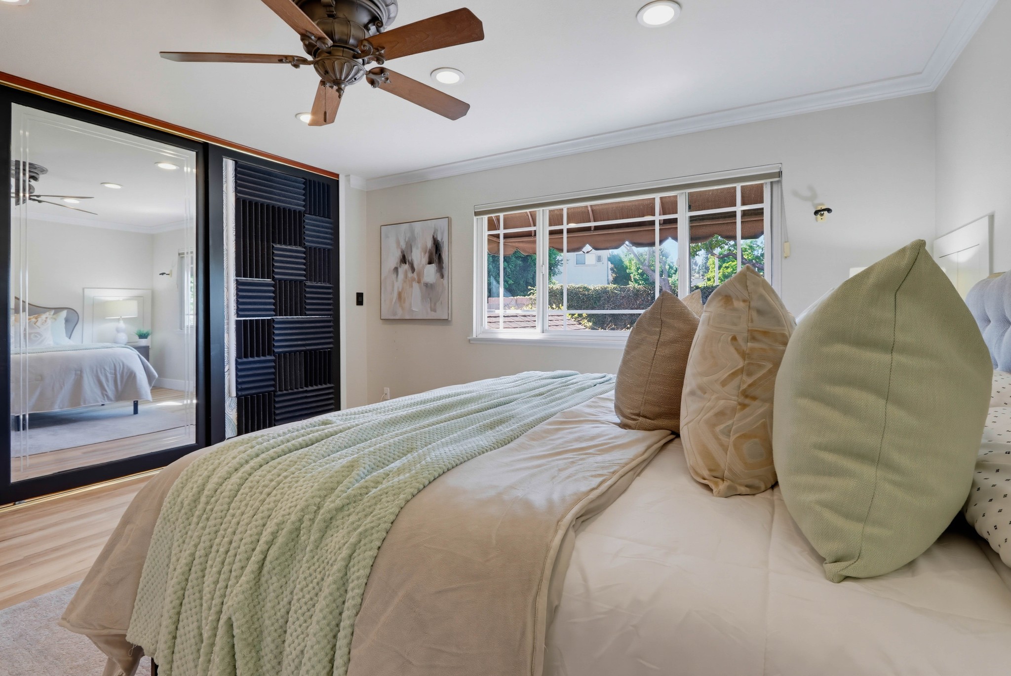 Virtual tour photo 44 of 72 for 5550 E Edgemar Ave