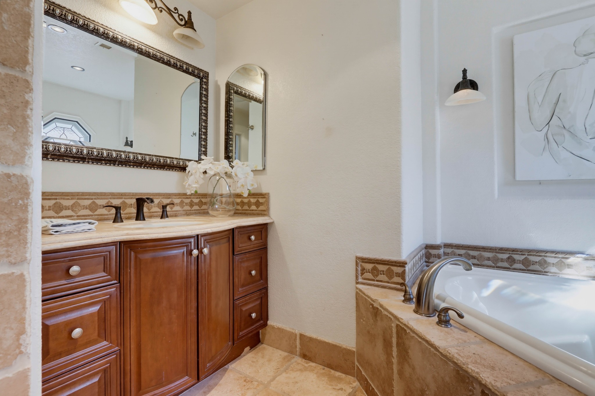 Virtual tour photo 46 of 72 for 5550 E Edgemar Ave