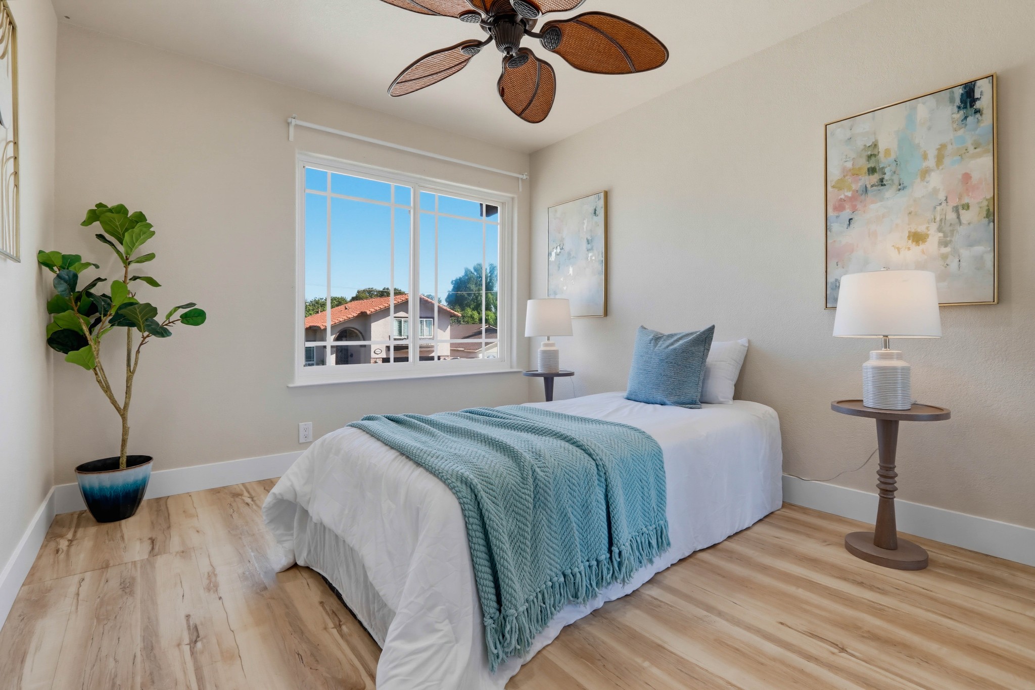 Virtual tour photo 52 of 72 for 5550 E Edgemar Ave