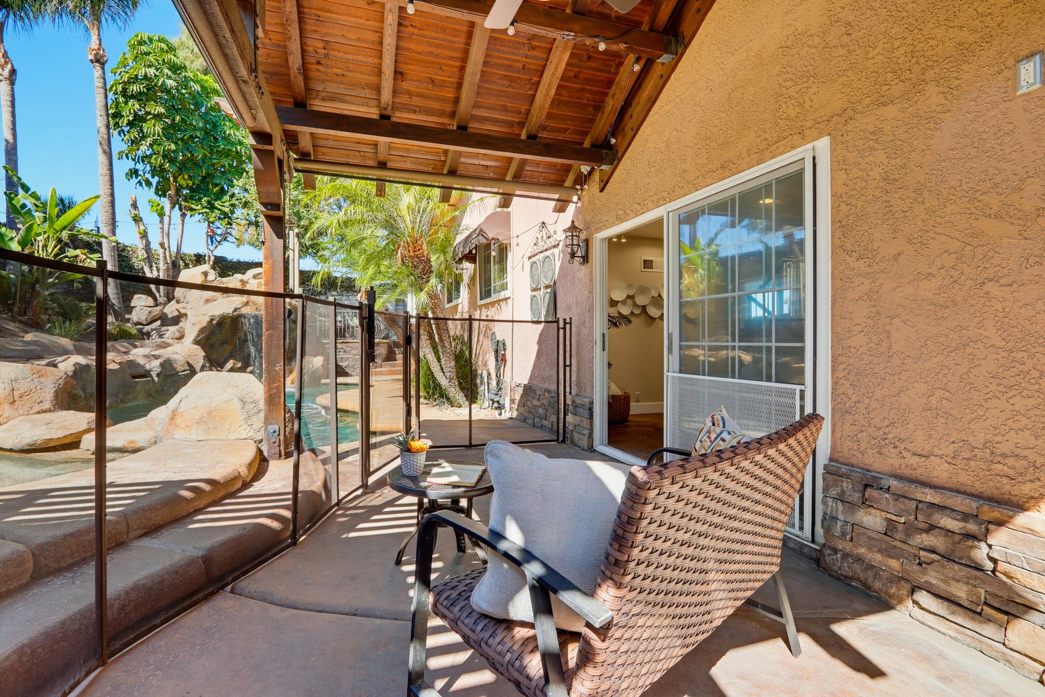 Virtual tour photo 58 of 72 for 5550 E Edgemar Ave