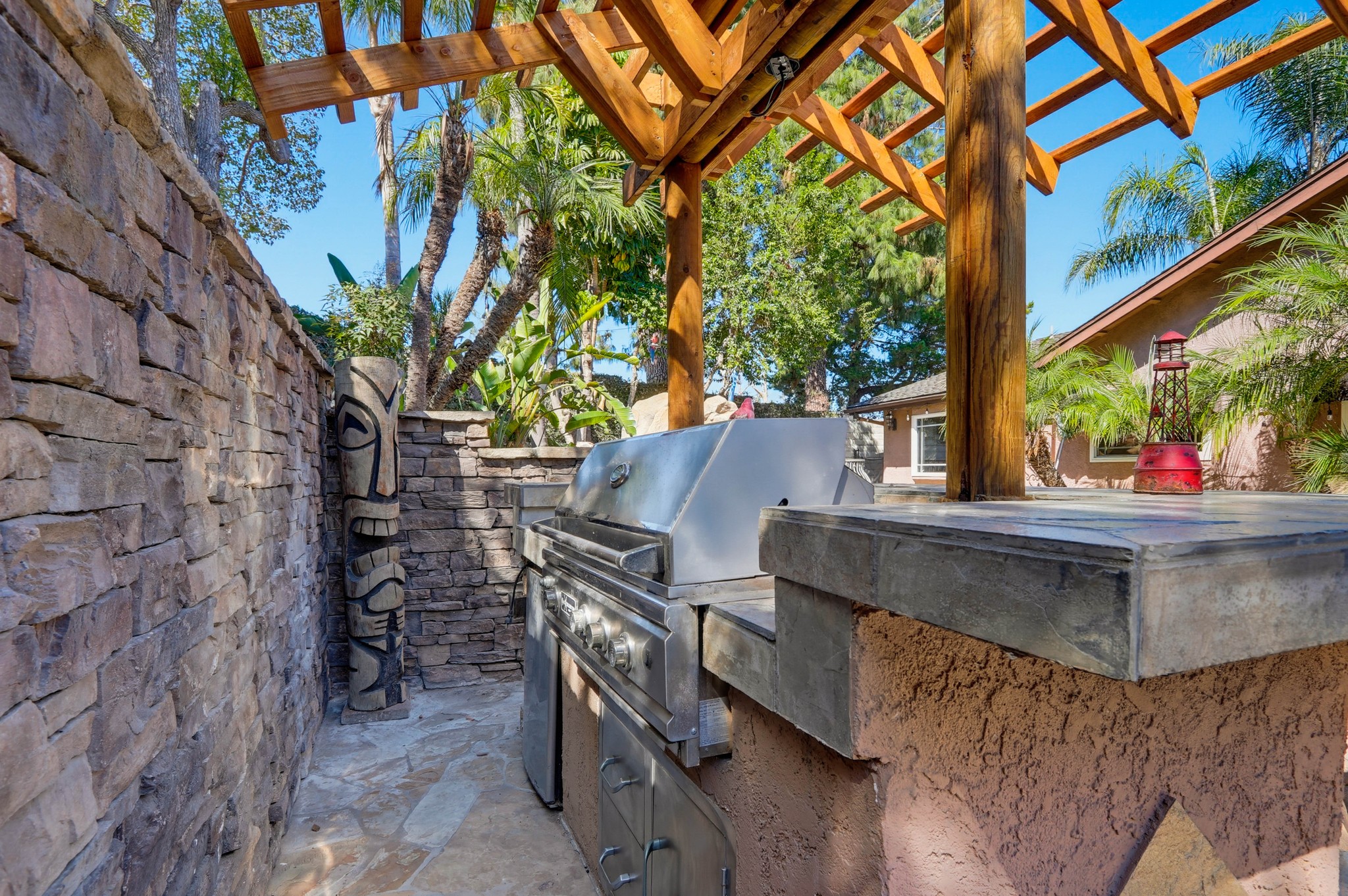 Virtual tour photo 65 of 72 for 5550 E Edgemar Ave