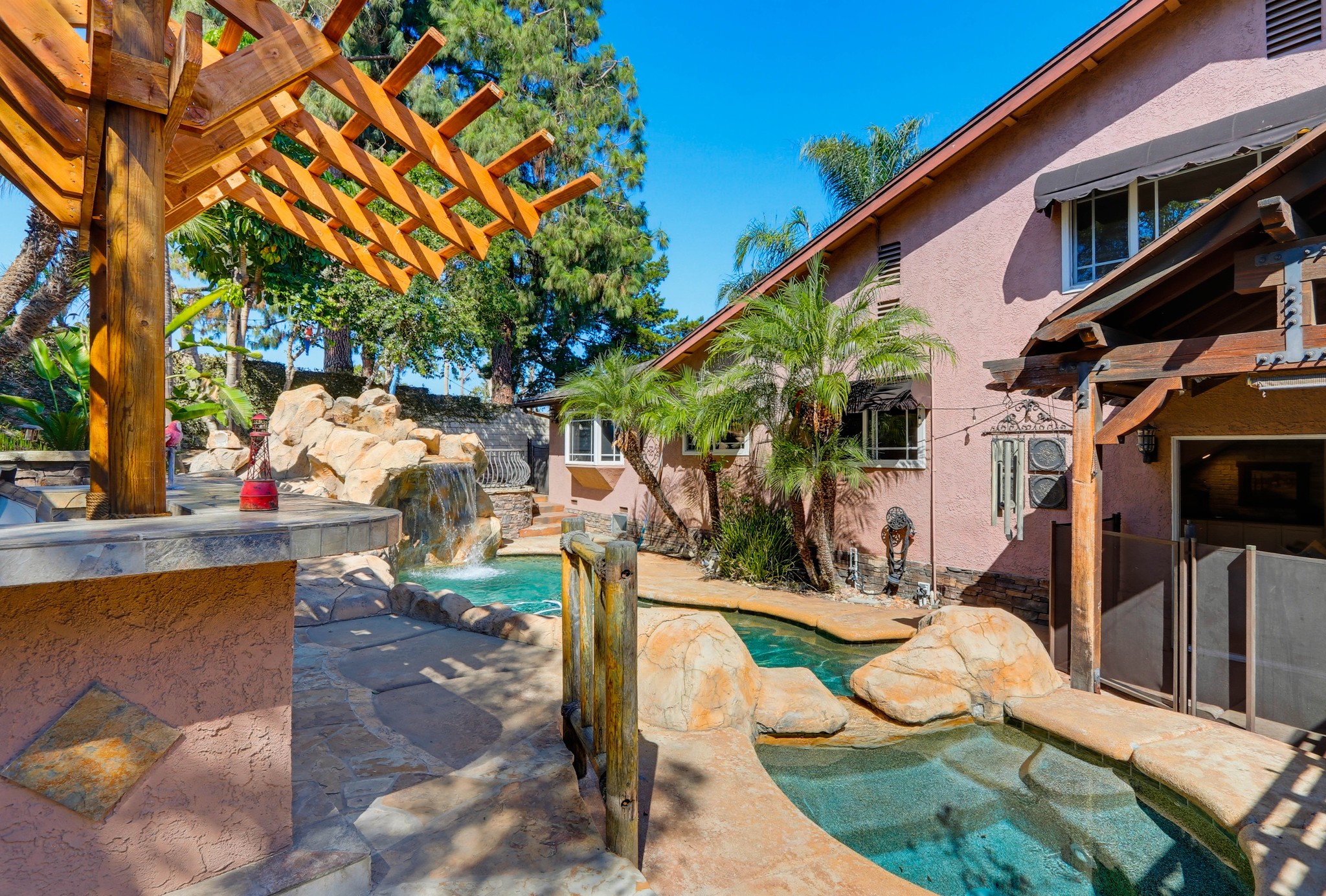 Virtual tour photo 67 of 72 for 5550 E Edgemar Ave