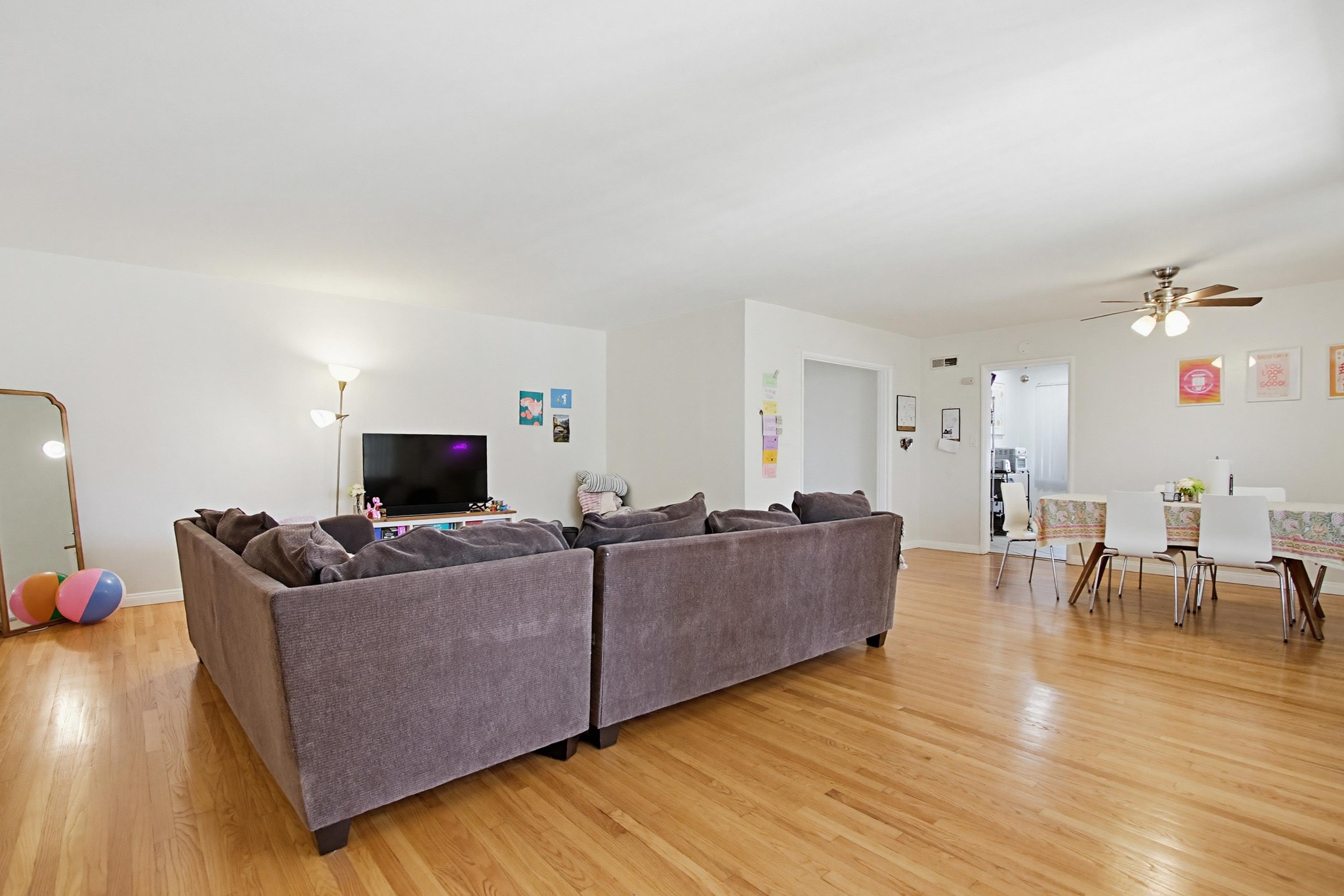 Virtual tour photo 6 of 44 for 5556 Mary Ln Dr