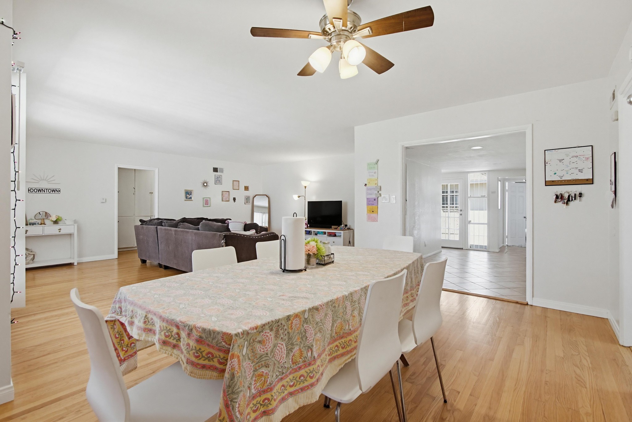 Virtual tour photo 11 of 44 for 5556 Mary Ln Dr