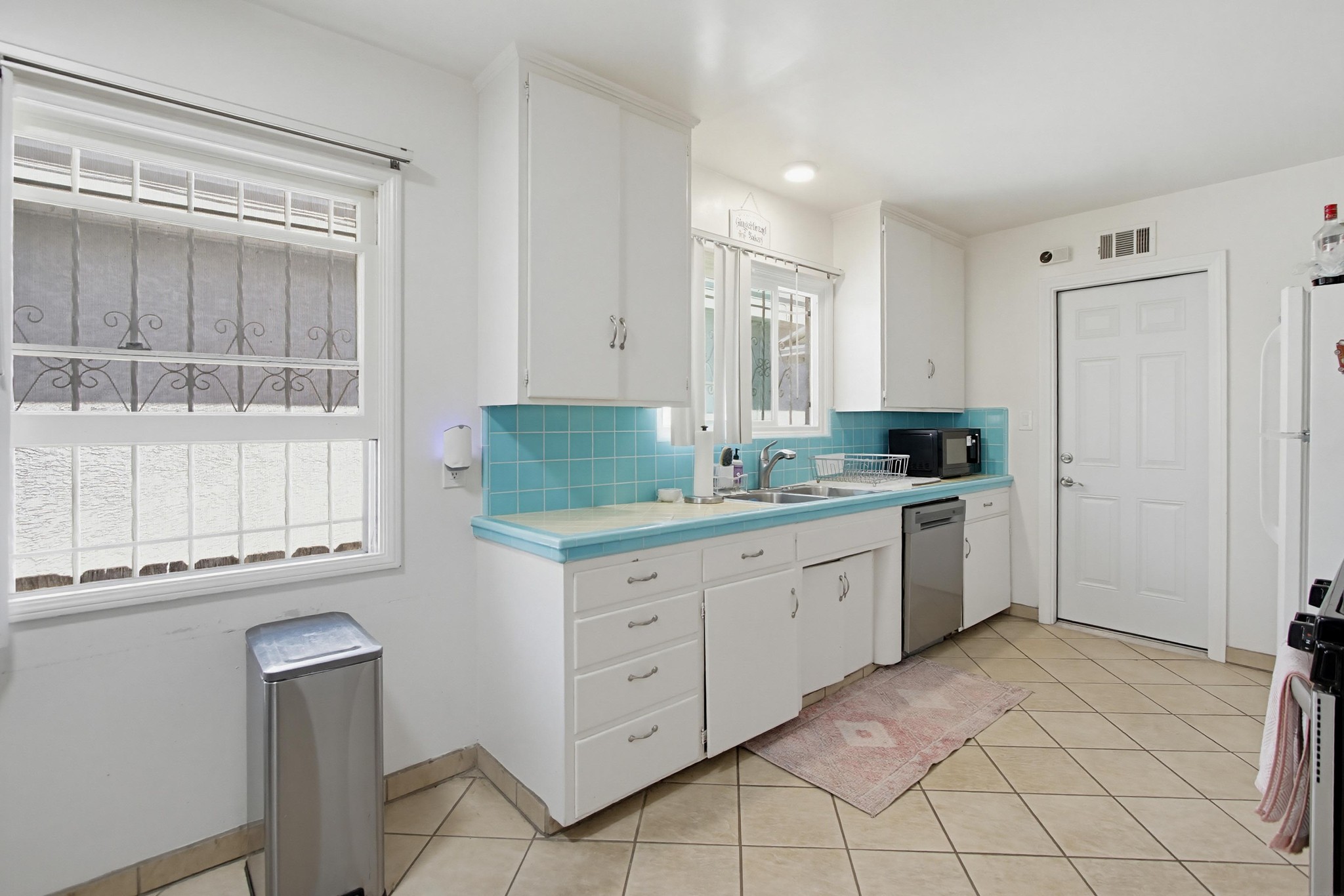 Virtual tour photo 12 of 44 for 5556 Mary Ln Dr