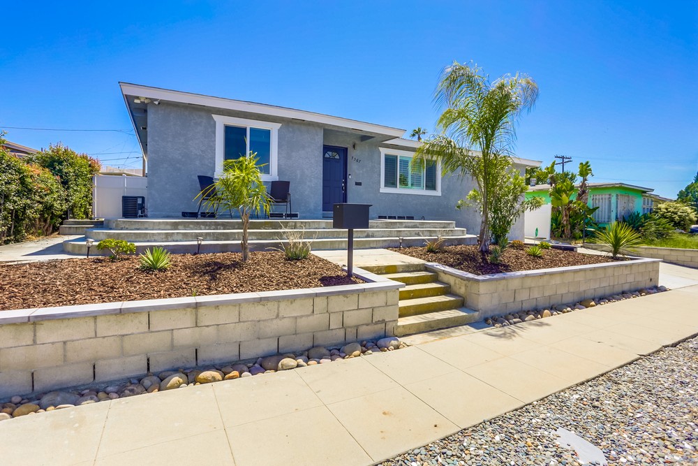 Virtual tour photo 3 of 34 for 5567 Las Alturas Terrace