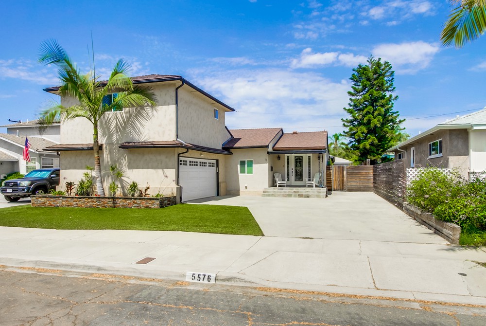 Virtual tour photo 1 of 64 for 5576 Elgin Ave