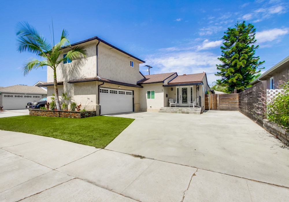 Virtual tour photo 3 of 64 for 5576 Elgin Ave