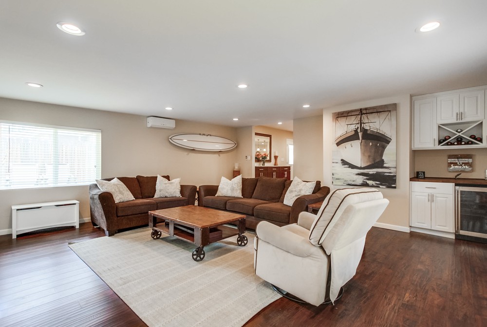 Virtual tour photo 12 of 64 for 5576 Elgin Ave