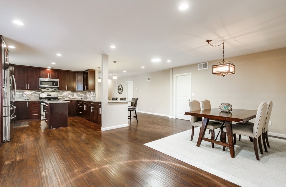 Virtual tour photo 15 of 64 for 5576 Elgin Ave