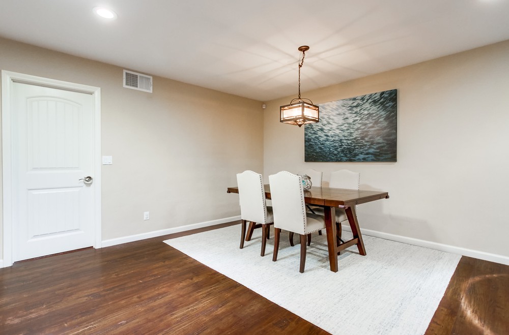 Virtual tour photo 17 of 64 for 5576 Elgin Ave
