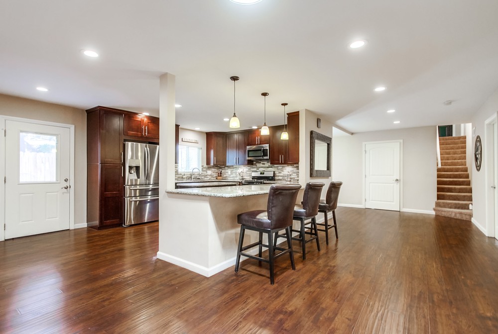 Virtual tour photo 20 of 64 for 5576 Elgin Ave