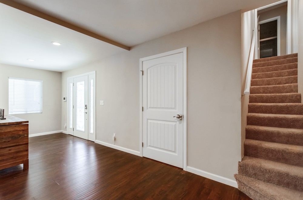 Virtual tour photo 32 of 64 for 5576 Elgin Ave