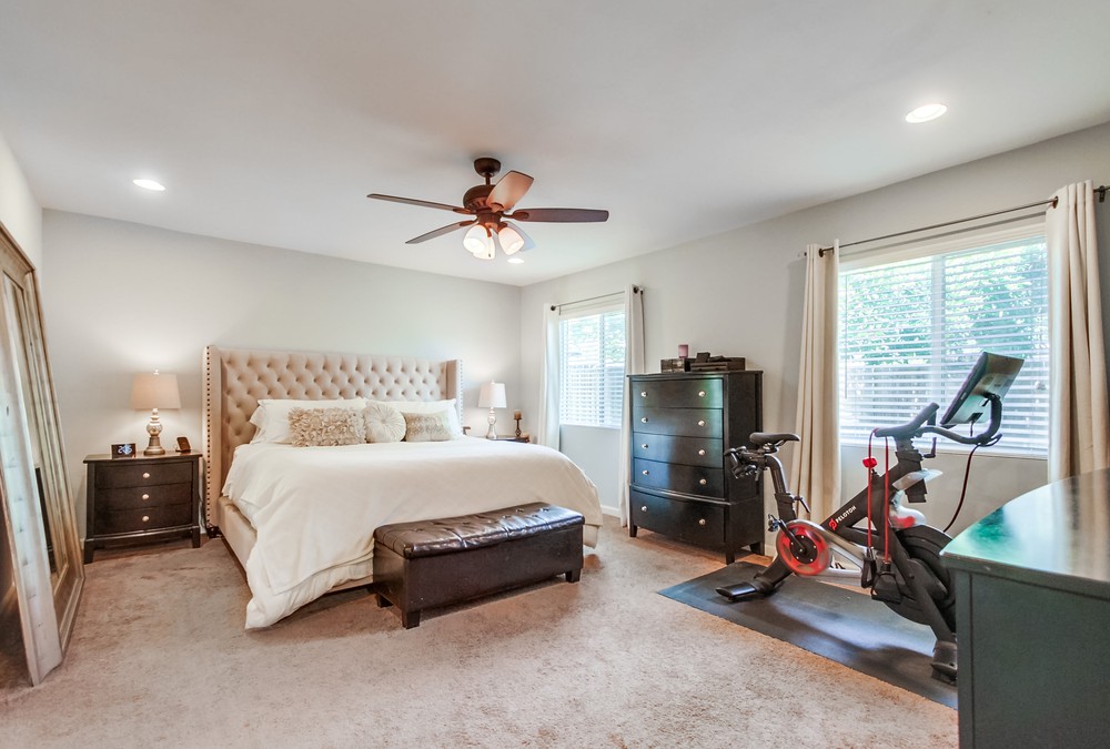 Virtual tour photo 33 of 64 for 5576 Elgin Ave