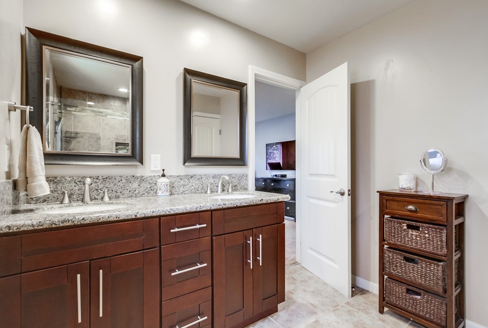 Virtual tour photo 39 of 64 for 5576 Elgin Ave