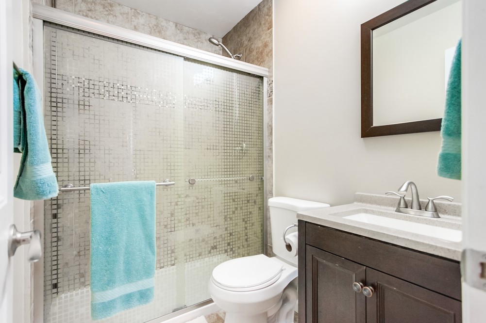 Virtual tour photo 49 of 64 for 5576 Elgin Ave