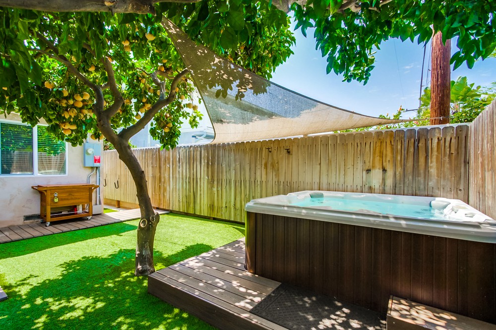 Virtual tour photo 62 of 64 for 5576 Elgin Ave
