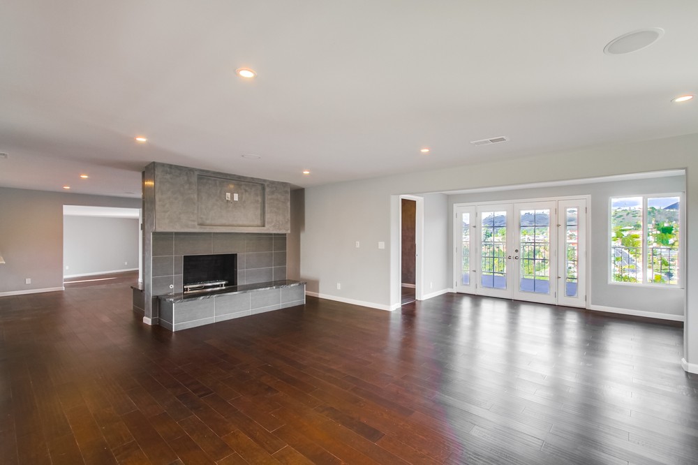Virtual tour photo 9 of 75 for 5580 Hamill Ave