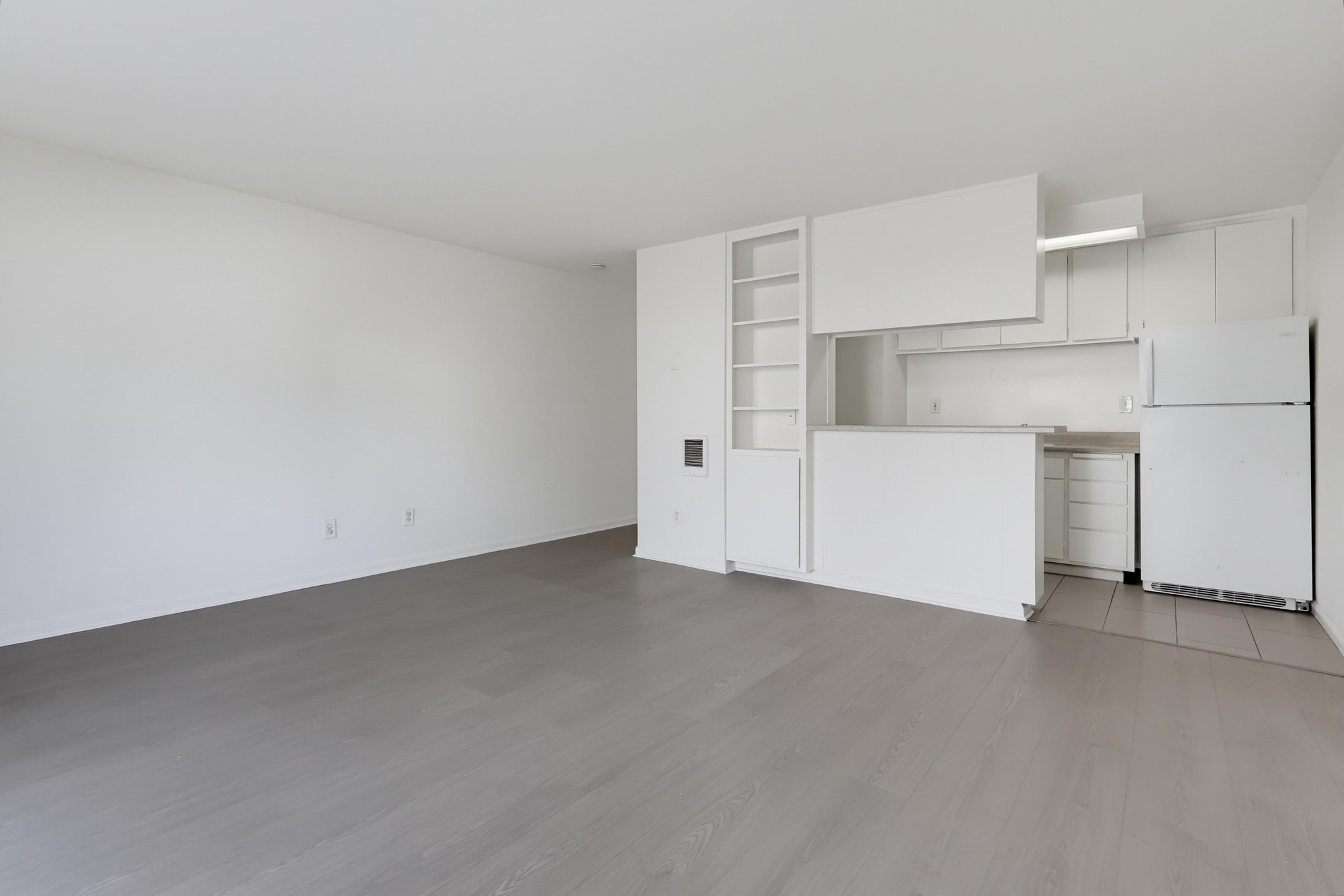 Virtual tour photo 11 of 47 for 5585 E Pacific Coast Hwy #107