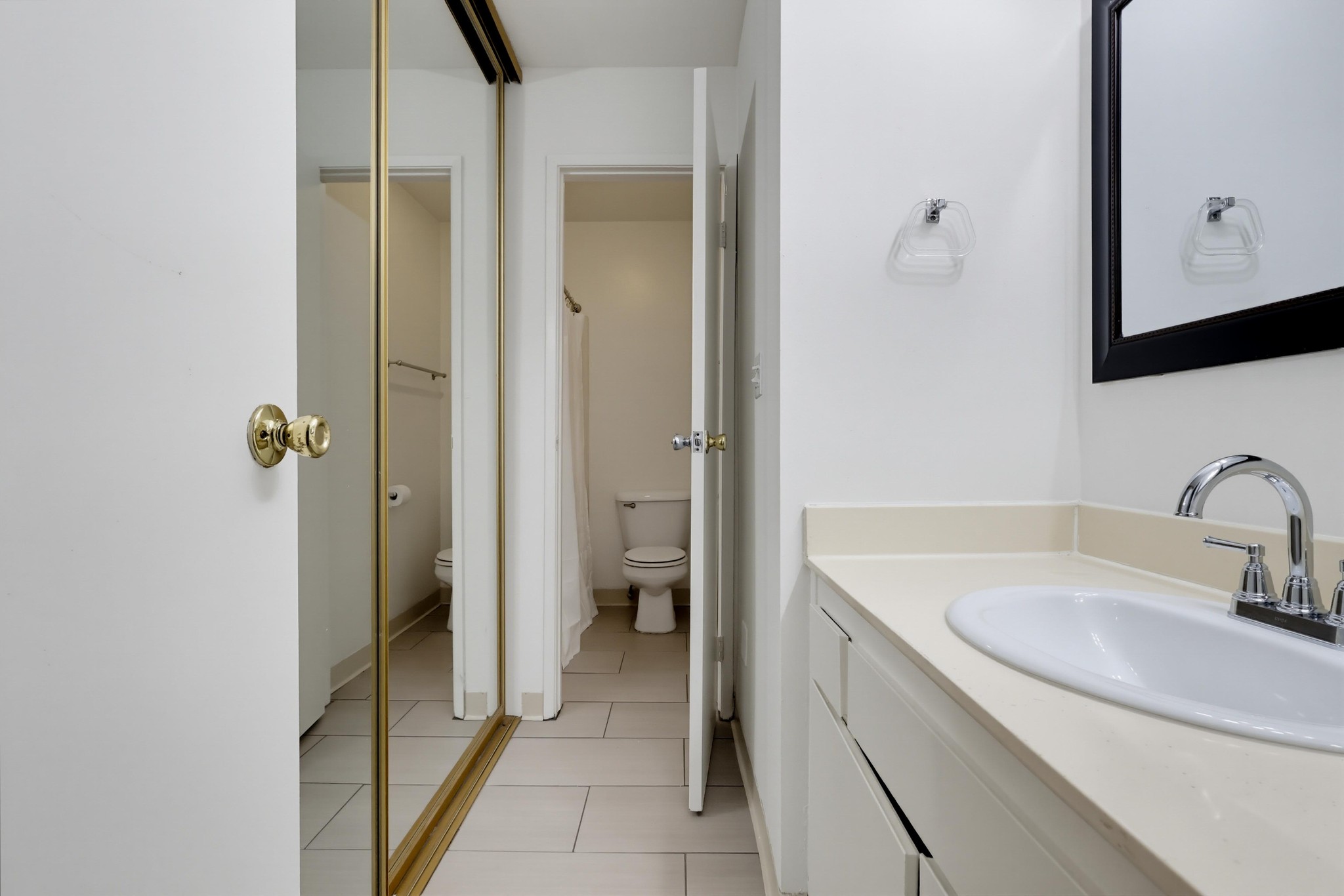 Virtual tour photo 22 of 47 for 5585 E Pacific Coast Hwy #107