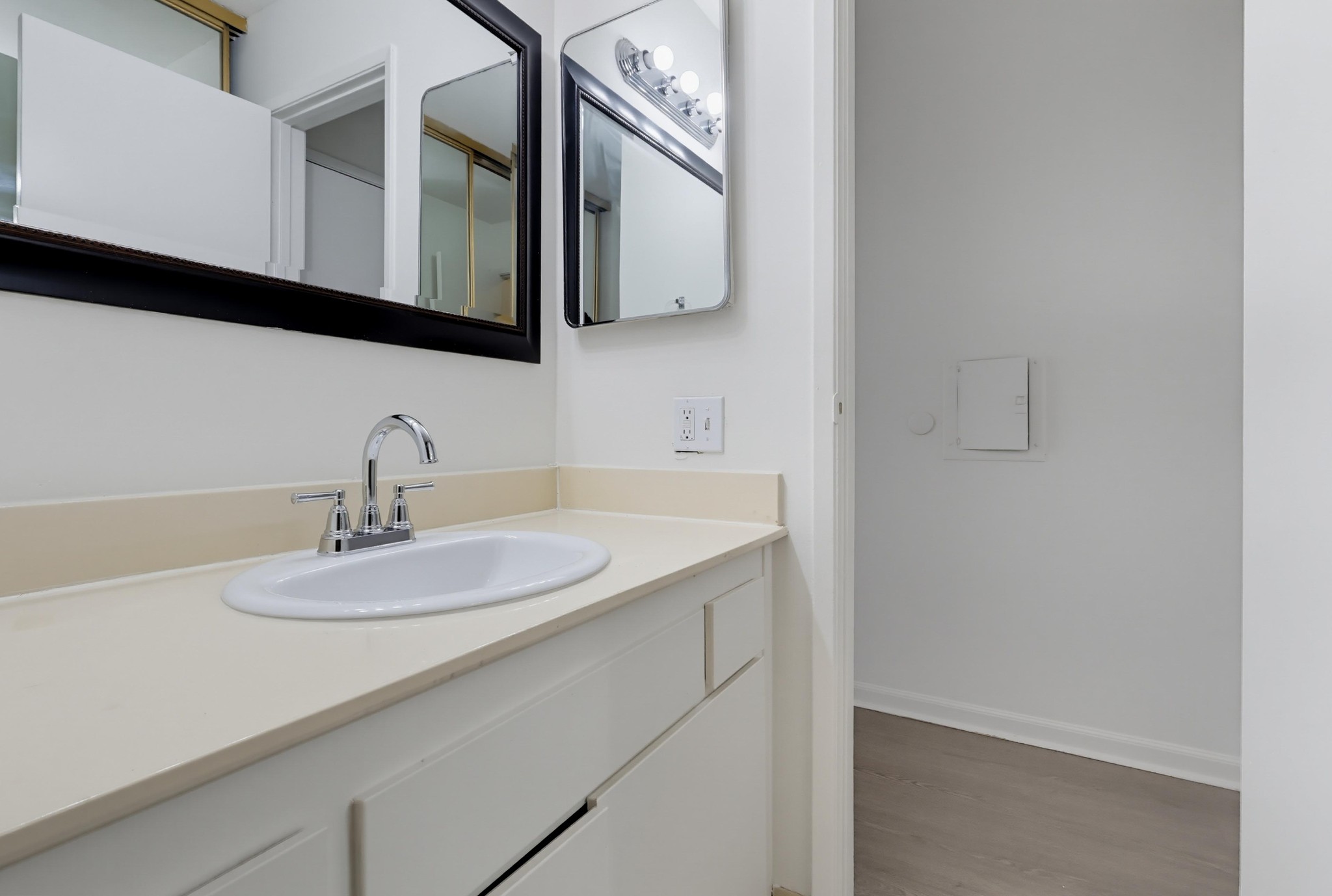 Virtual tour photo 25 of 47 for 5585 E Pacific Coast Hwy #107