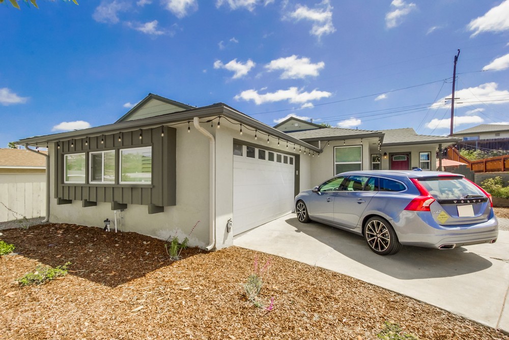 Virtual tour photo 4 of 41 for 5593 Hamill Ave