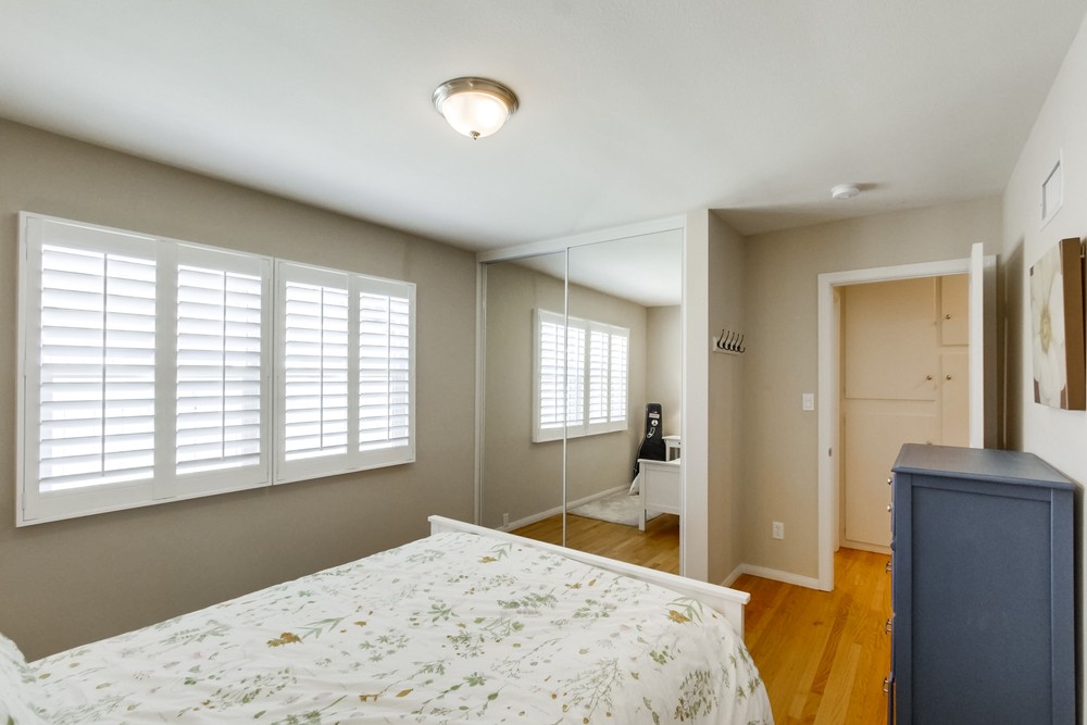 Virtual tour photo 26 of 41 for 5593 Hamill Ave