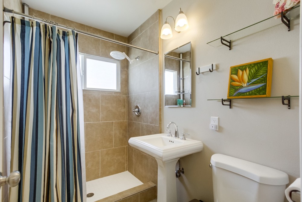 Virtual tour photo 30 of 41 for 5593 Hamill Ave