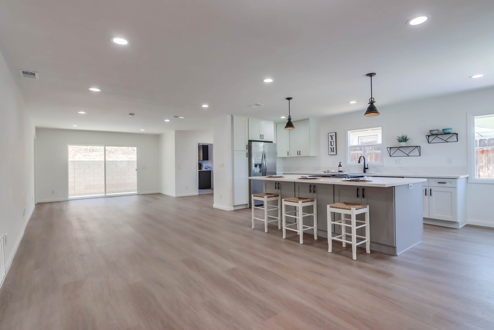 Virtual tour photo 6 of 48 for 5597 Hamill Ave