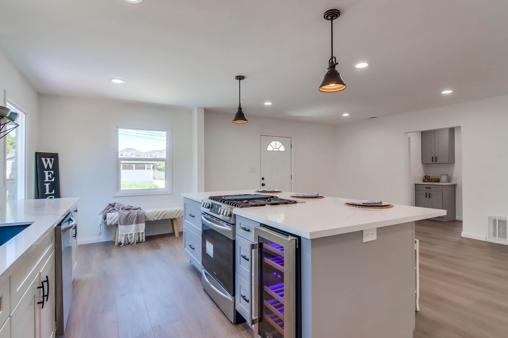 Virtual tour photo 16 of 48 for 5597 Hamill Ave