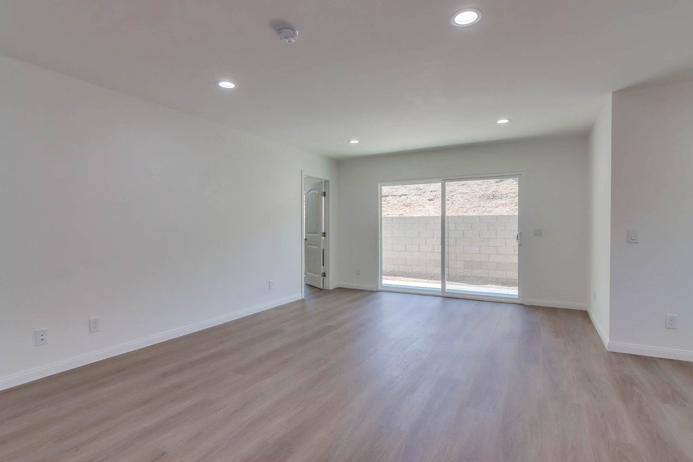 Virtual tour photo 21 of 48 for 5597 Hamill Ave