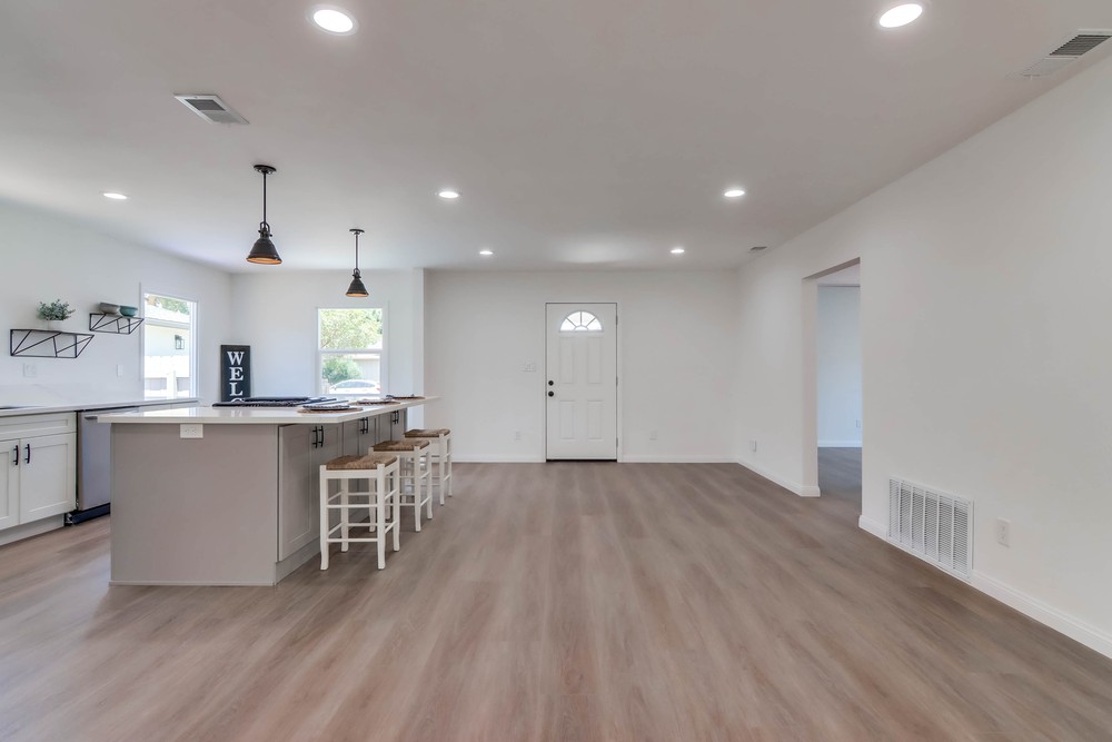 Virtual tour photo 22 of 48 for 5597 Hamill Ave