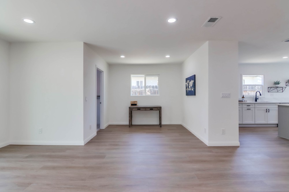 Virtual tour photo 24 of 48 for 5597 Hamill Ave