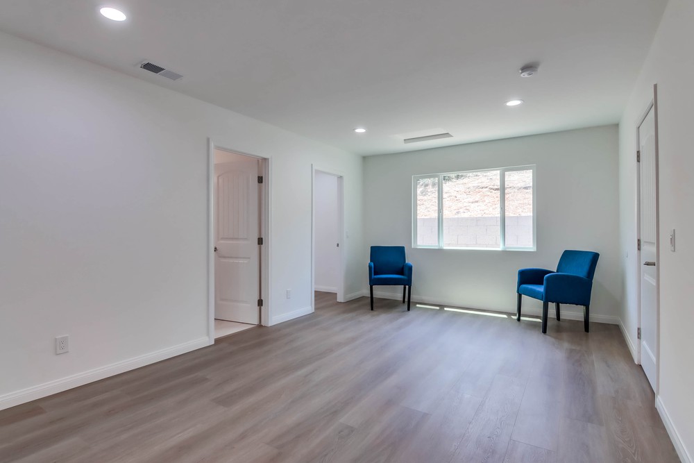 Virtual tour photo 32 of 48 for 5597 Hamill Ave