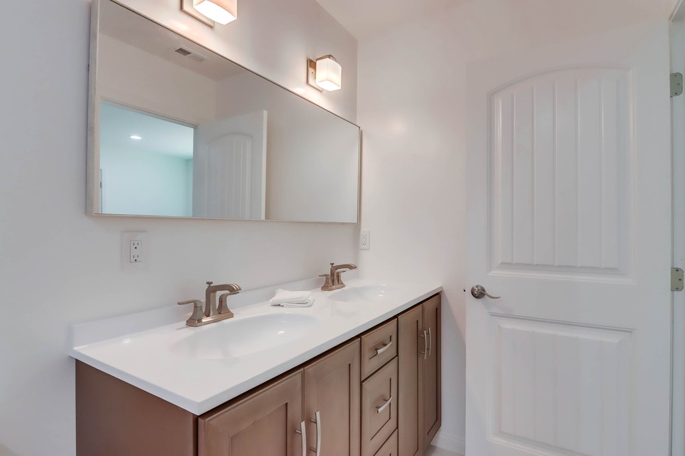 Virtual tour photo 37 of 48 for 5597 Hamill Ave