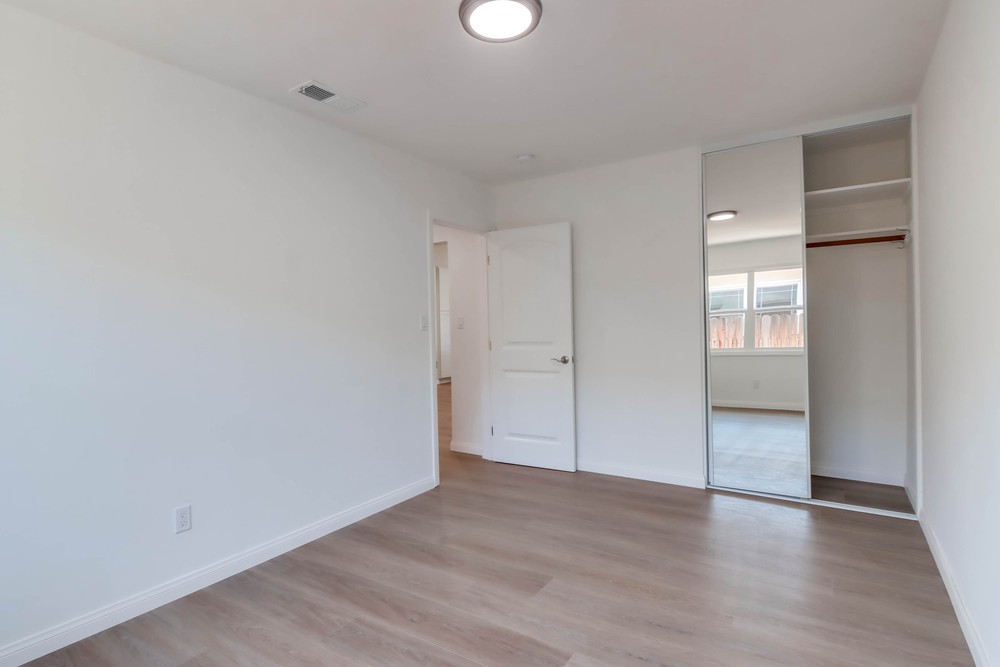 Virtual tour photo 41 of 48 for 5597 Hamill Ave