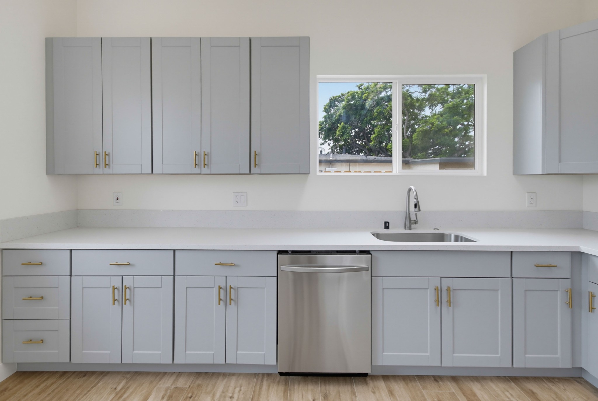 Virtual tour photo 12 of 32 for 560 F St