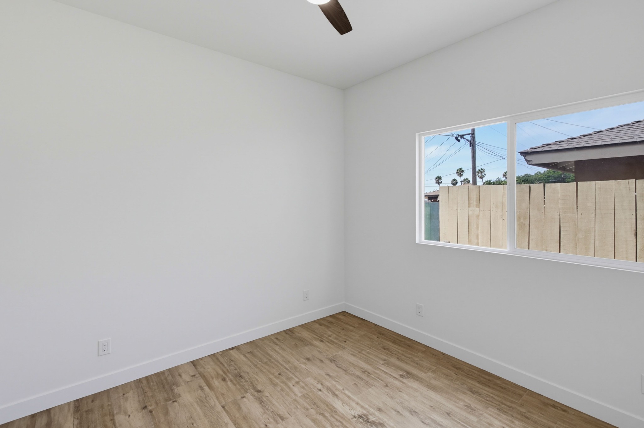 Virtual tour photo 25 of 32 for 560 F St