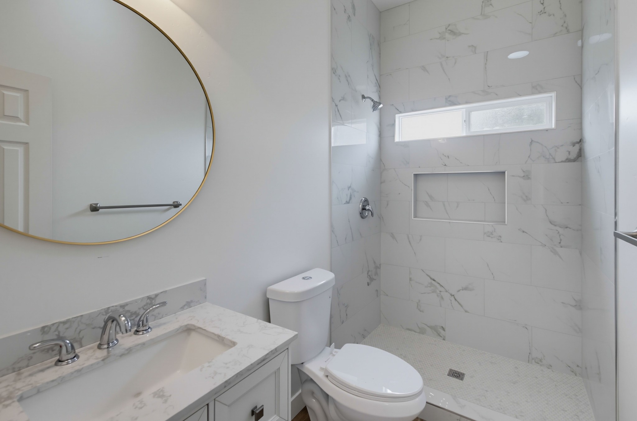Virtual tour photo 28 of 32 for 560 F St